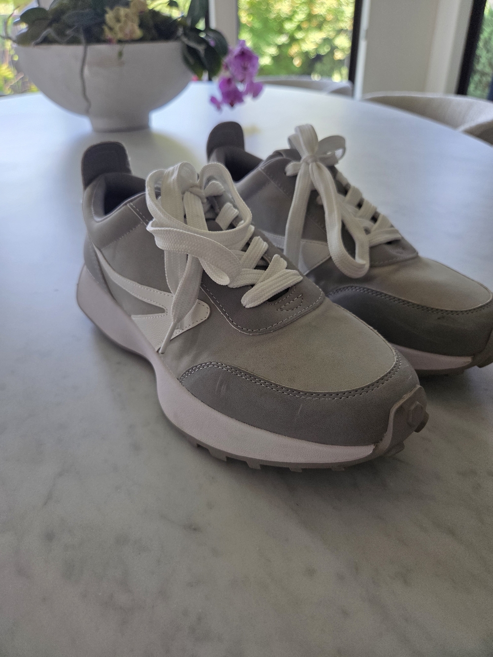 Dolce Vita Bynx Sneakers